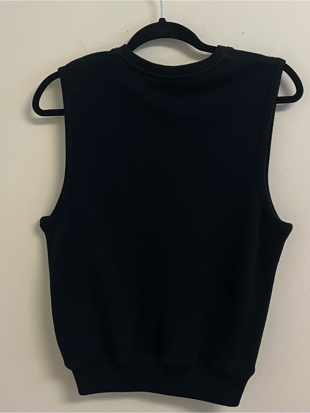 Vintage Golf Womens Sweater Vest Black V-Neck Sleeveless Medium Izod Club - Picture 2 of 6